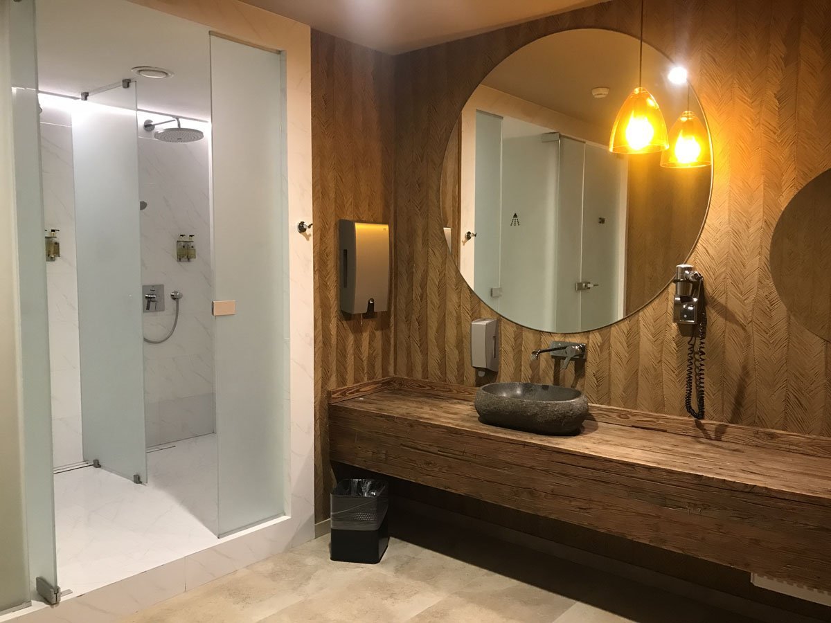 Zrcadlo a dvere | Netpromotion